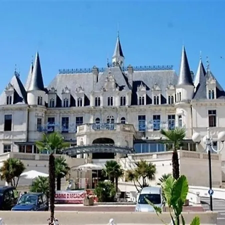 Apartament Centre - Agreable T2 Avec Deux Balcons, Jolie Echappee Bassin Et Parking Individuel Securise *